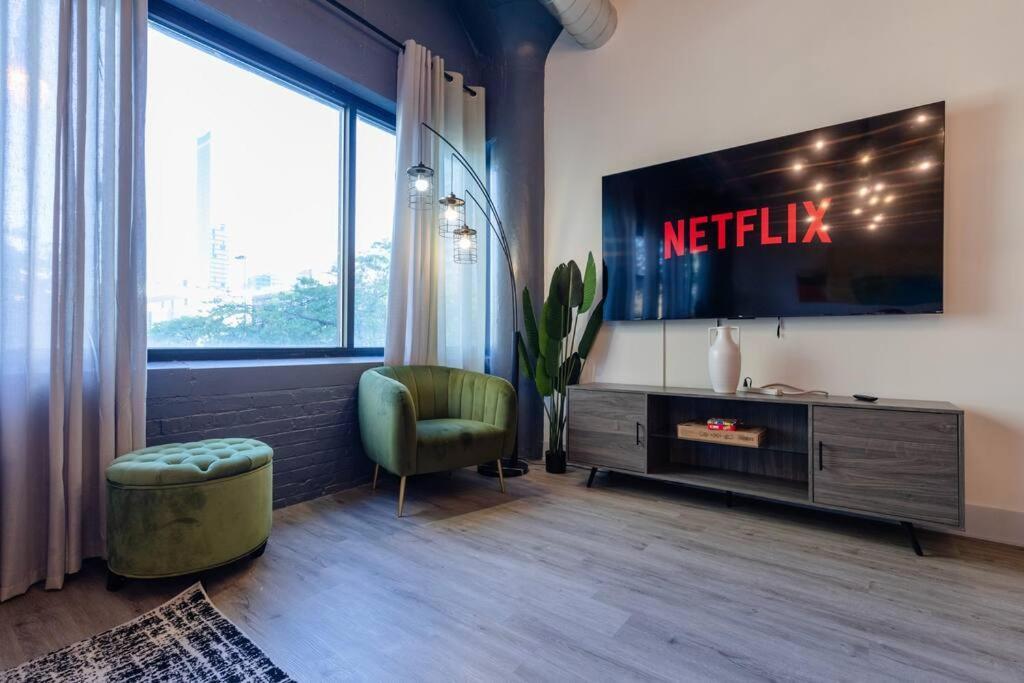 Mccormick 5br 3ba Luxury For Groups Up To 12 Guests With Optional Parking And Gym Access Apartment Chicago