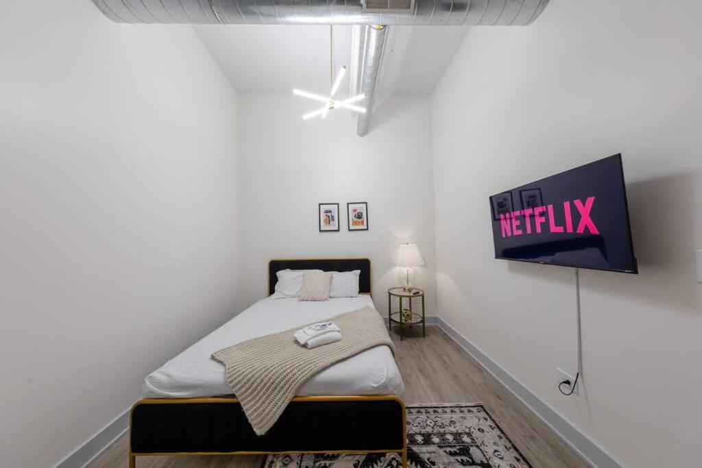 Mccormick 5br 3ba Luxury For Groups Up To 12 Guests With Optional Parking And Gym Access *