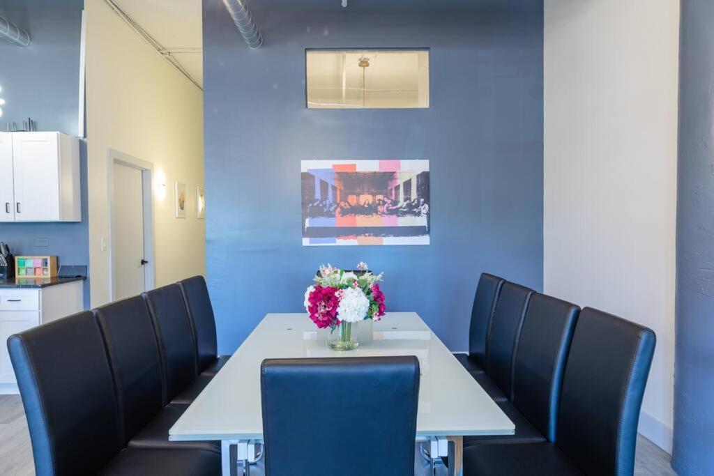 Apartment Mccormick 5br 3ba Luxury For Groups Up To 12 Guests With Optional Parking And Gym Access *