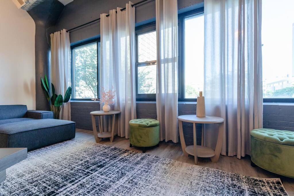 Mccormick 5br 3ba Luxury For Groups Up To 12 Guests With Optional Parking And Gym Access Chicago
