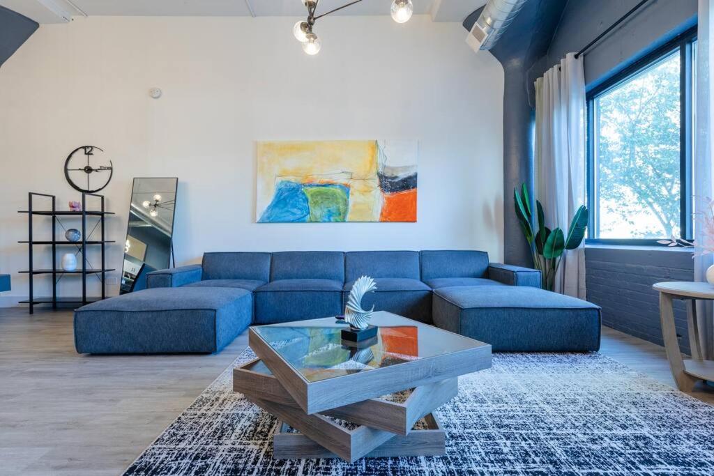 Mccormick 5br 3ba Luxury For Groups Up To 12 Guests With Optional Parking And Gym Access Apartment