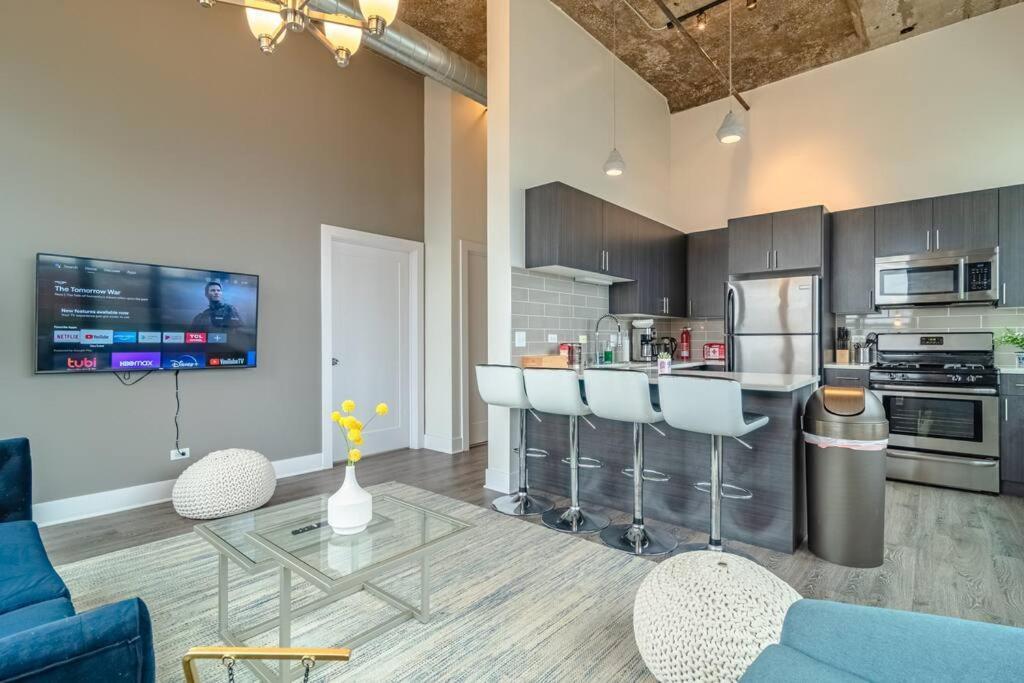 Apartment Luxury 2br With Optional Parking And Gym Access Near Mccormick Place And Soldier Field *