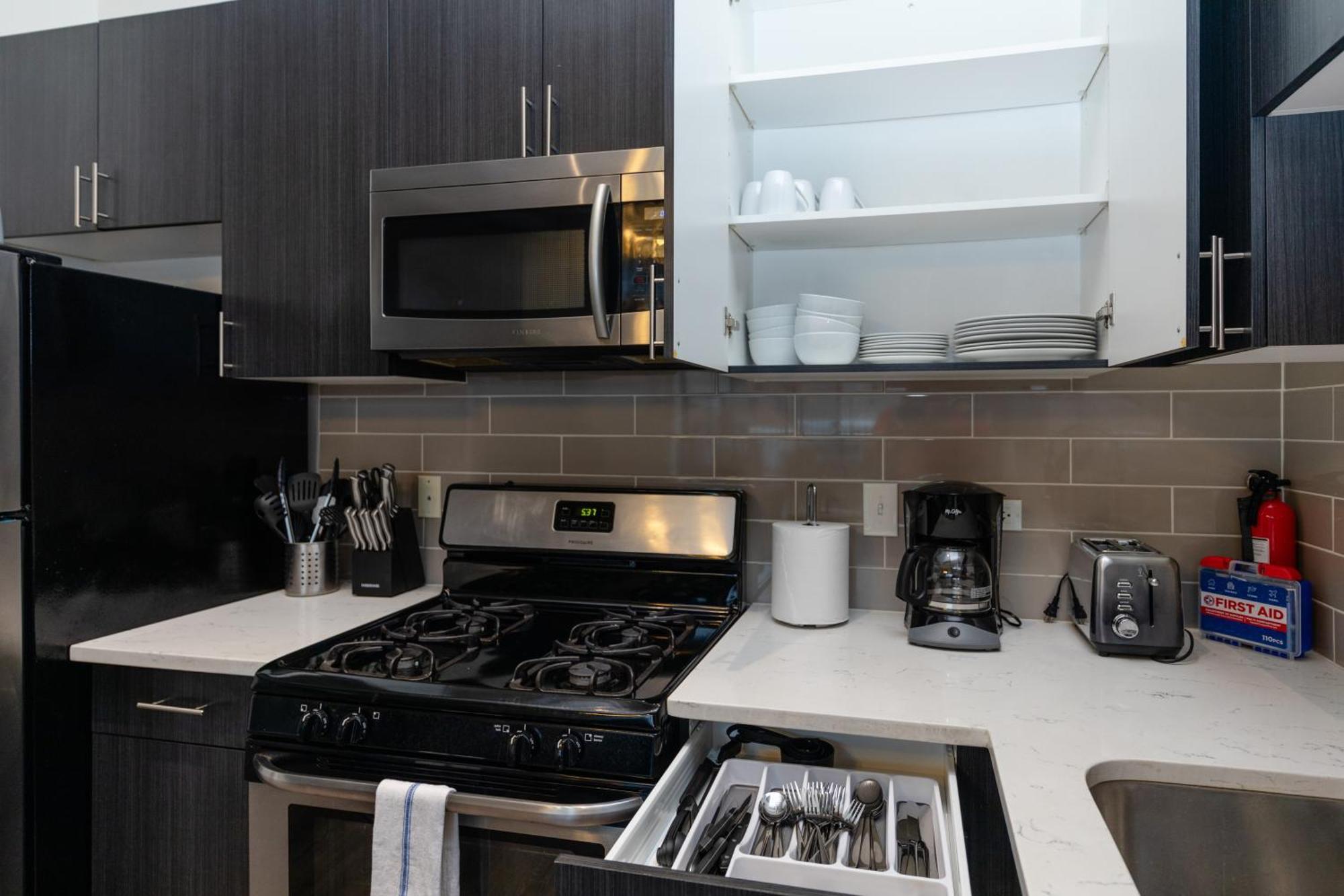 Mccormick Patio Skyline Unit For Up To 6 Guests With Optional Parking Apartment