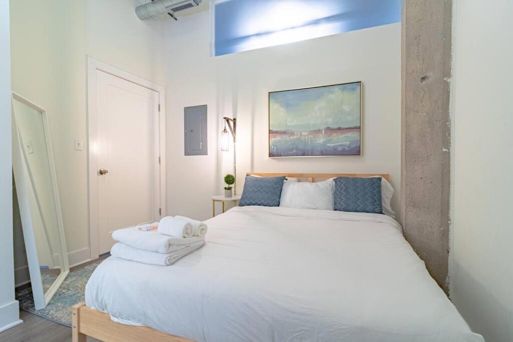 Stylish 2br With Optional Parking & Gym Access Near Lakefront, Shedd Aquarium And Mccormick Center