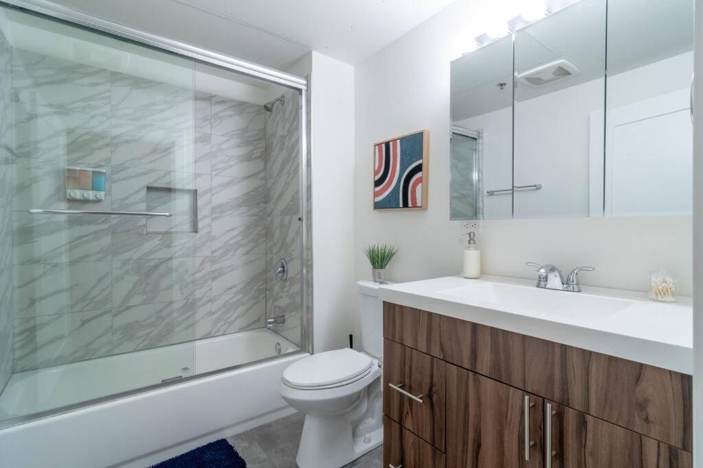 Mccormick 3br-2ba Family Unit For Up To 8 Guests With Optional Parking & Gym Access * Chicago