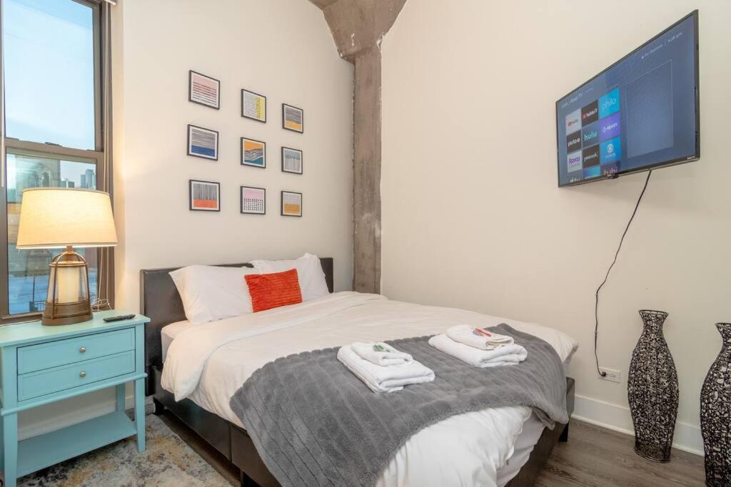 Mccormick 3br-2ba Family Unit For Up To 8 Guests With Optional Parking & Gym Access Apartamento Chicago