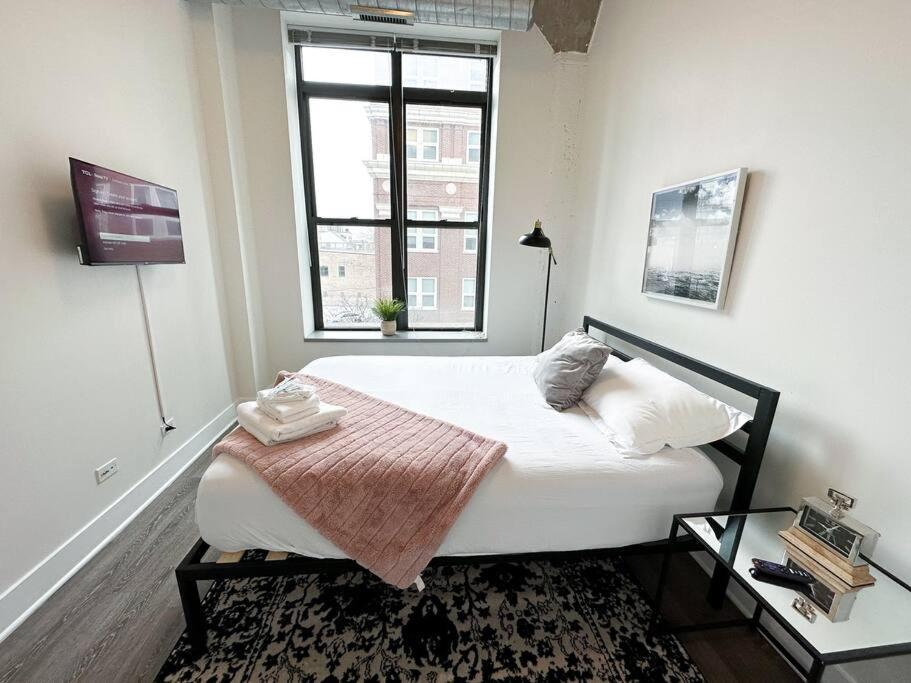 Mccormick 2b-2ba For Up To 8 Guests With Optional Parking & Gym Apartment