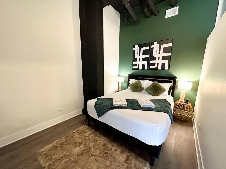 Apartment Mccormick 3br/2ba Family Oasis For Up To 8 Guests With Optional Parking & Gym Chicago