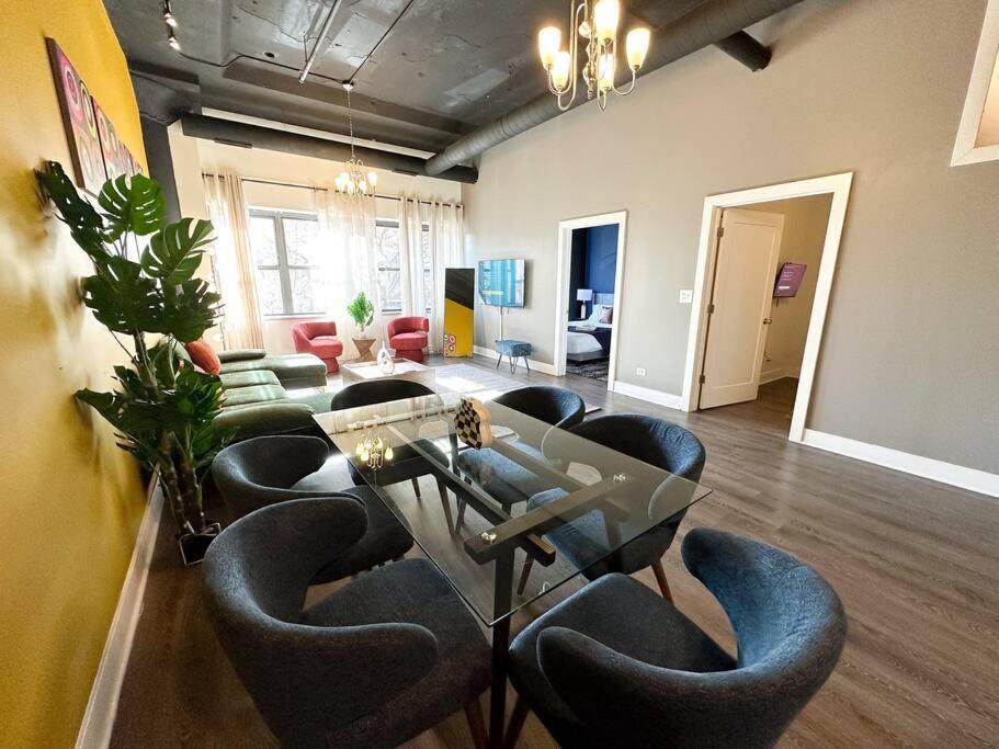 Mccormick 3br/2ba Family Oasis For Up To 8 Guests With Optional Parking & Gym * Chicago