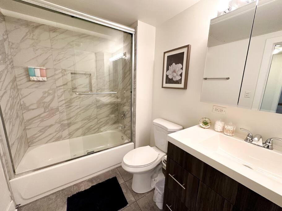 Apartment Mccormick 3br/2ba Family Oasis For Up To 8 Guests With Optional Parking & Gym