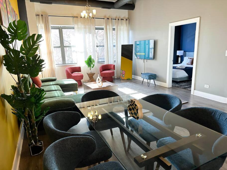 Apartment Mccormick 3br/2ba Family Oasis For Up To 8 Guests With Optional Parking & Gym