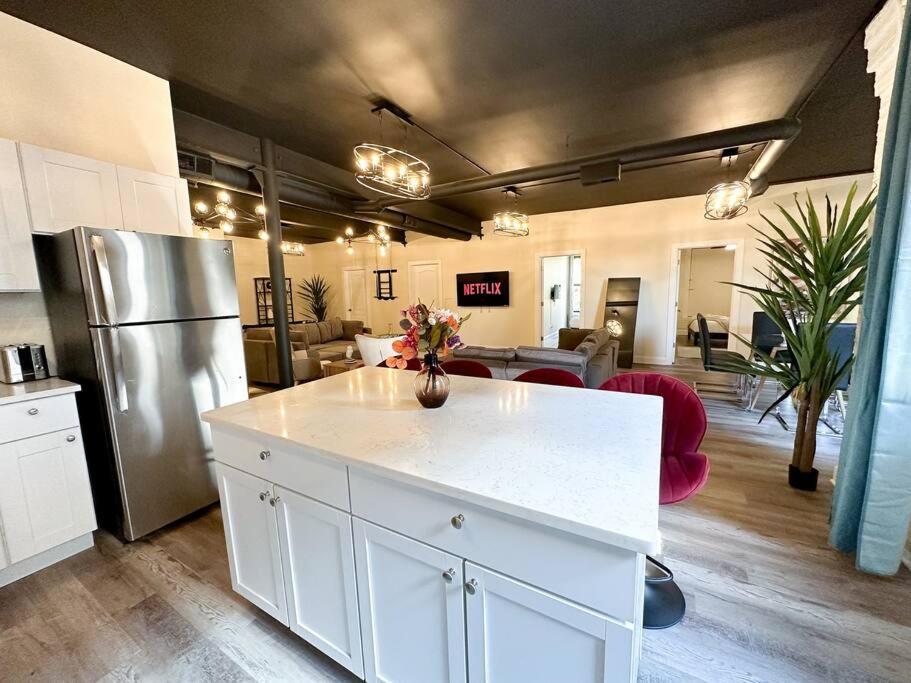 Apartamento Mccormick Place 5 Bed Family Unit With Pool Table And Optional Parking *
