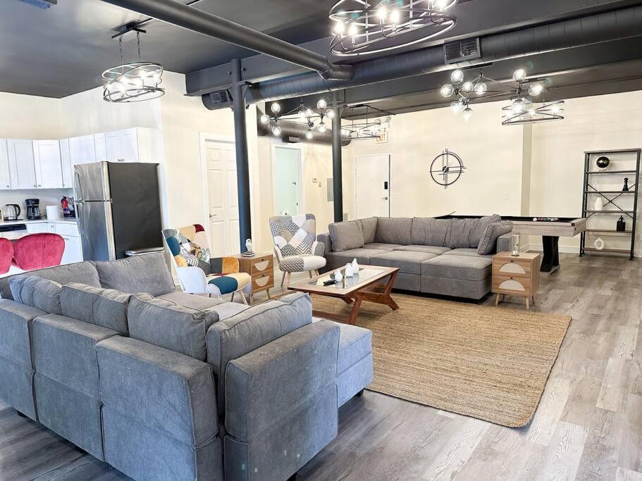 Mccormick Place 5 Bed Family Unit With Pool Table And Optional Parking Apartamento