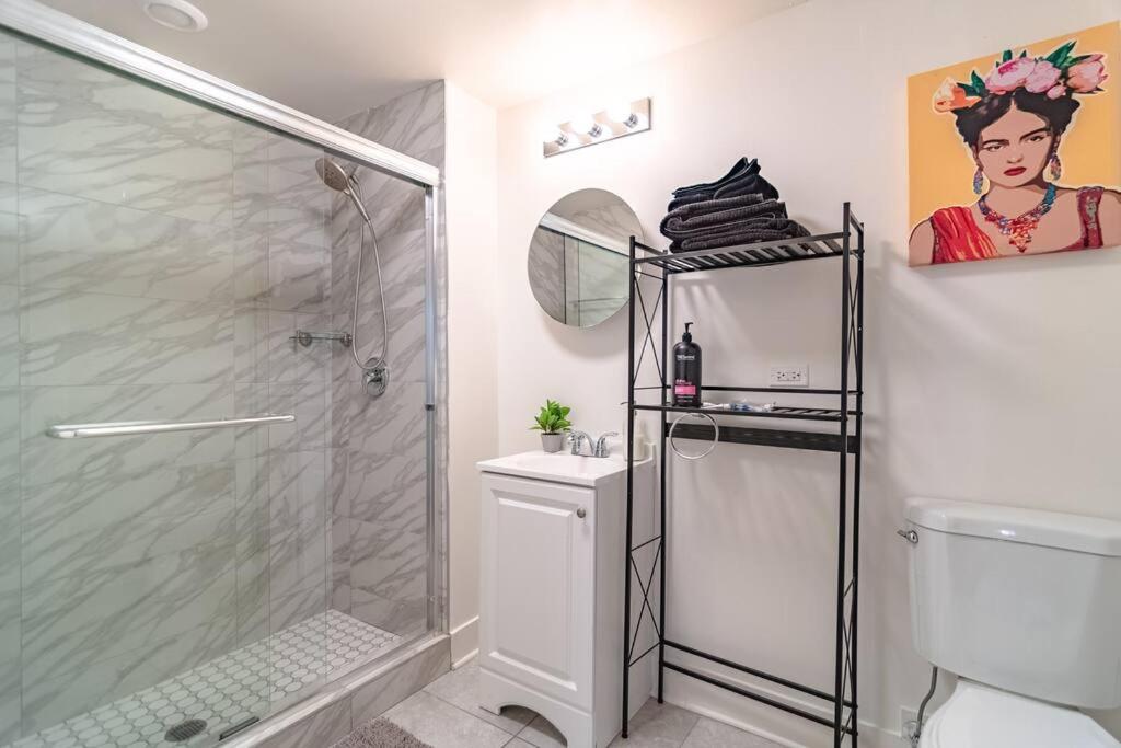 Cozy 420-friendly 3br Retreat Near Mccormick Place, Grant Park And Soldier Field *
