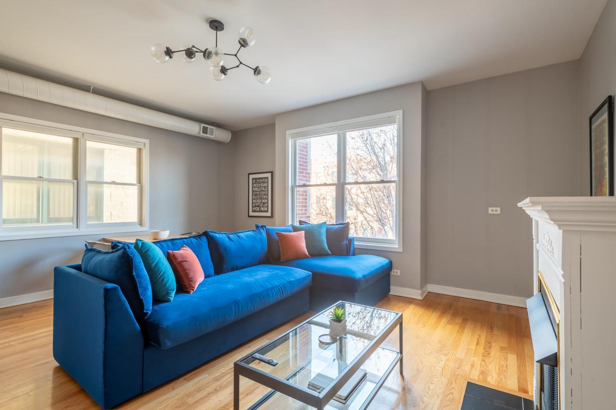 The Upscale Getaway Near Downtown Apartment *