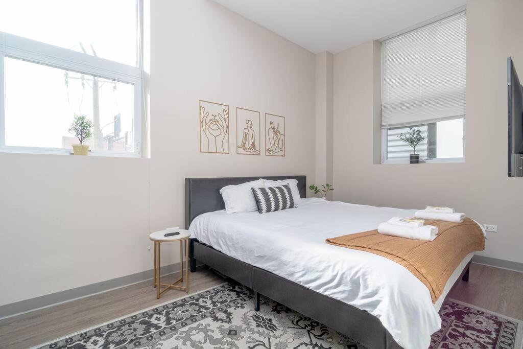 Mccormick 2br/2ba King Beds With Gym And Optional Parking For Up To 6 Guests * Chicago