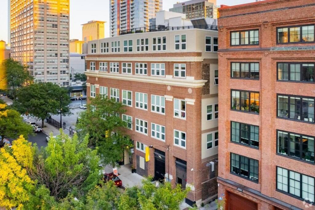 Apartment Mccormick 2br/2ba King Beds With Gym And Optional Parking For Up To 6 Guests