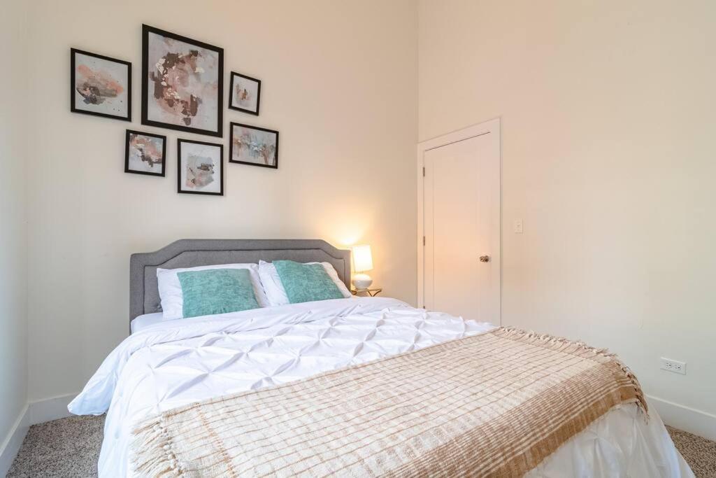 Mccormick Place 420 Friendly 3br/2ba With Optional Parking For Up To 8 Guests *