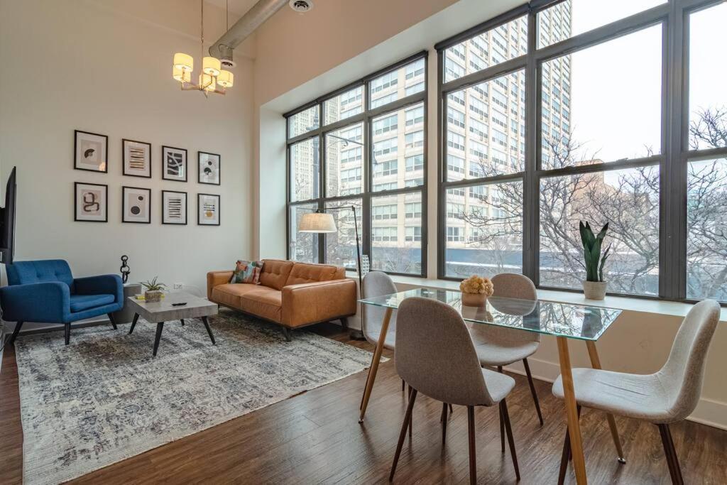Mccormick Place 420 Friendly 3br/2ba With Optional Parking For Up To 8 Guests Apartment