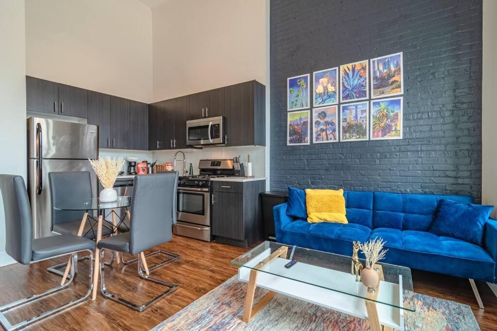 Apartment Mccormick Place 420 Friendly 2br/2ba With Optional Parking For Up To 6 Guests *