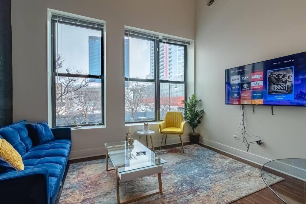 Mccormick Place 420 Friendly 2br/2ba With Optional Parking For Up To 6 Guests Apartment Chicago