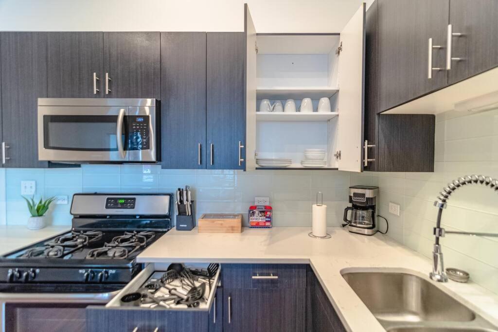 Mccormick Place 420 Friendly 3br/2ba With Optional Parking For Up To 8 Guests Apartment *