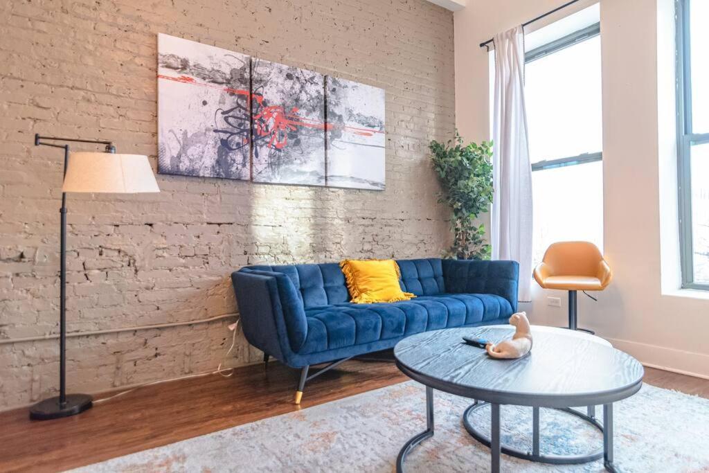 Mccormick Place 420 Friendly 3br/2ba With Optional Parking For Up To 8 Guests