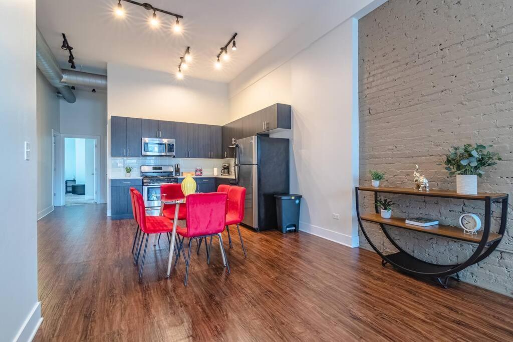 Mccormick Place 420 Friendly 3br/2ba With Optional Parking For Up To 8 Guests Apartment *