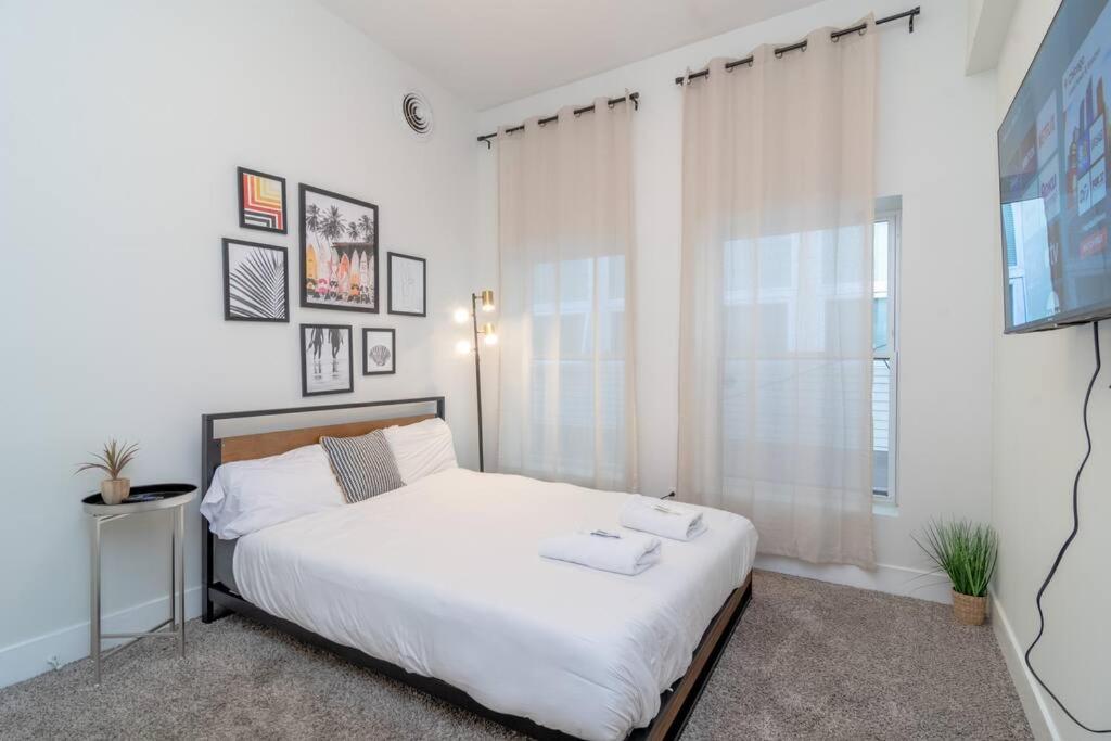 Mccormick Place 420 Friendly 3b/2b With Optional Parking For Up To 8 Guests Apartment *