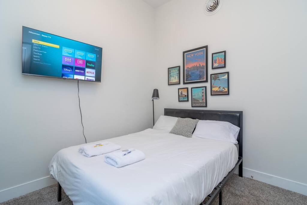 Apartment Mccormick Place 420 Friendly 3b/2b With Optional Parking For Up To 8 Guests