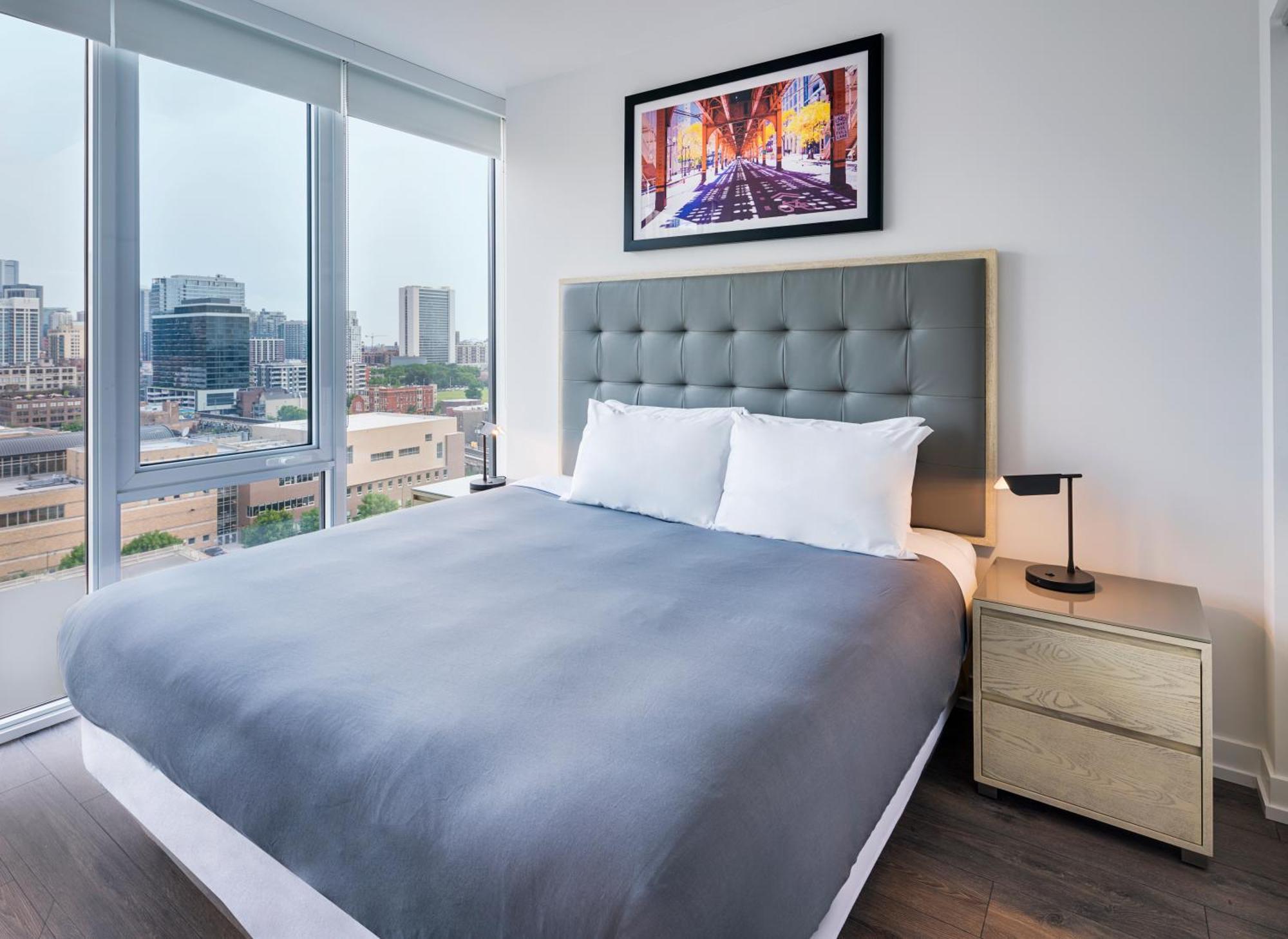 Hotel Level Old Town Chicago