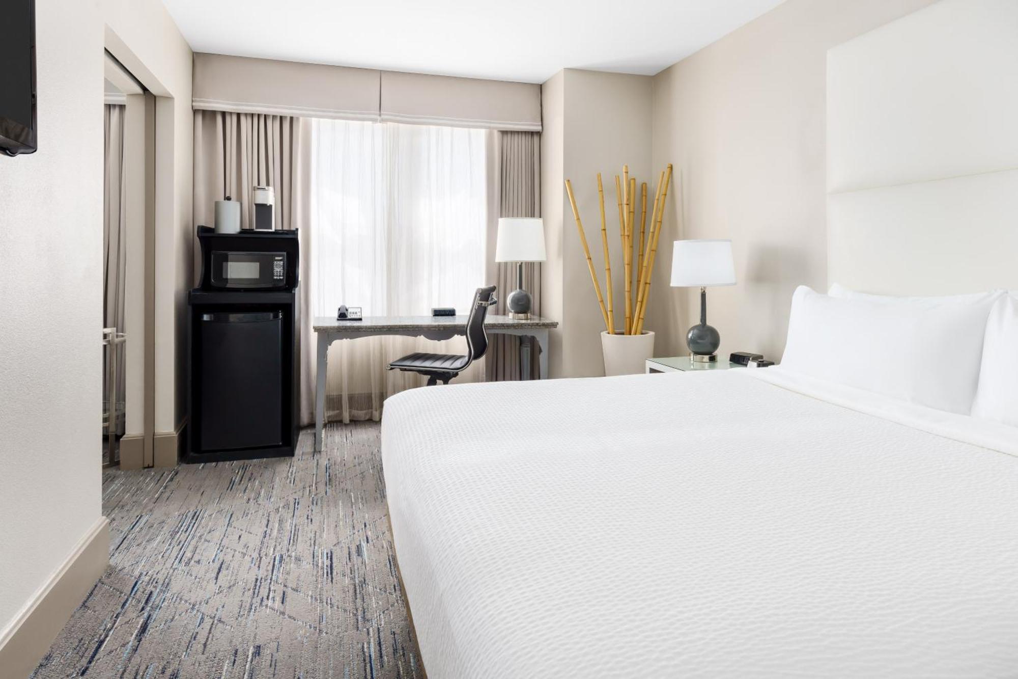 Holiday Express - Magnificent Mile By Ihg Hotel