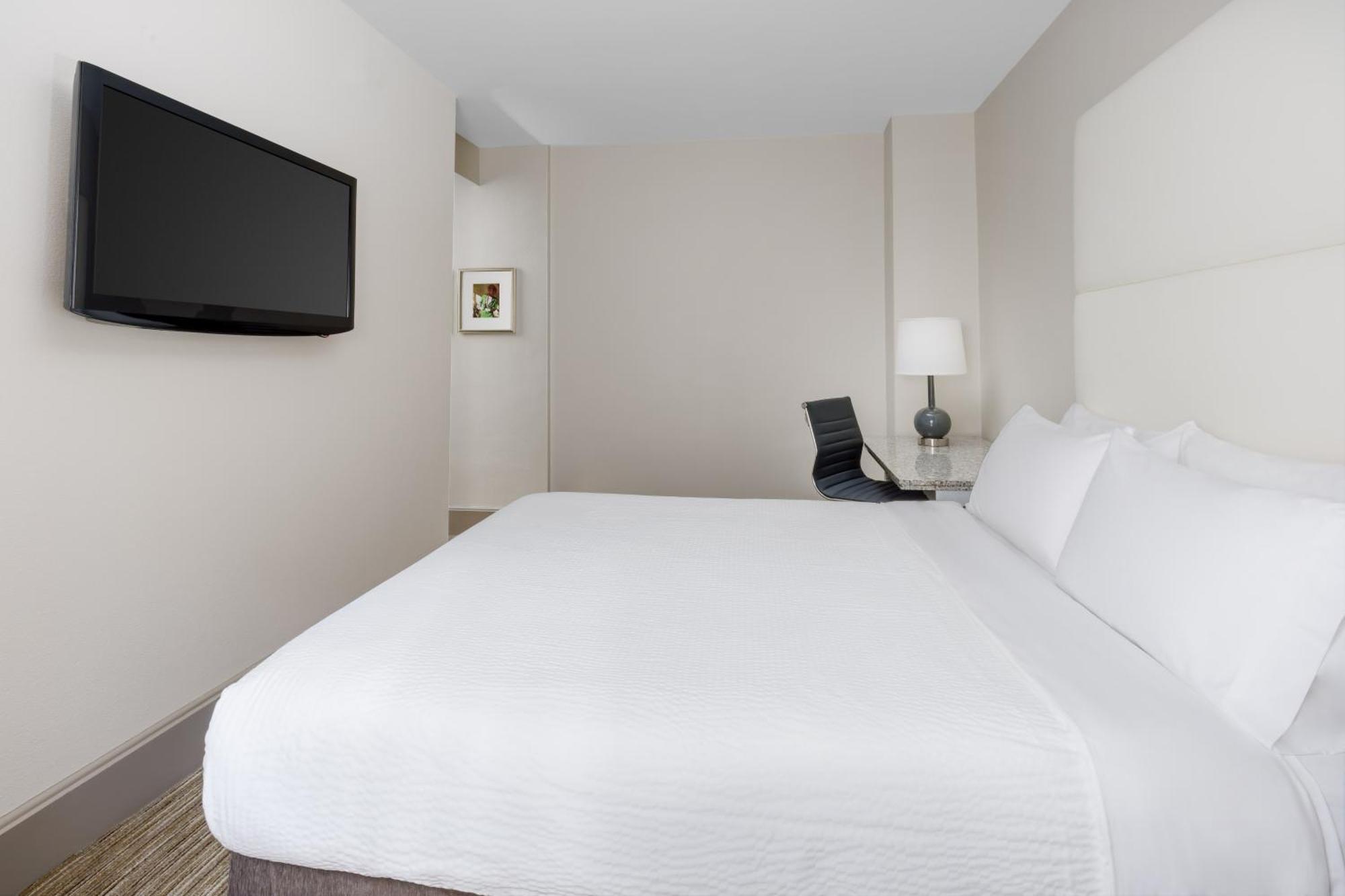 Holiday Express - Magnificent Mile By Ihg Hotel