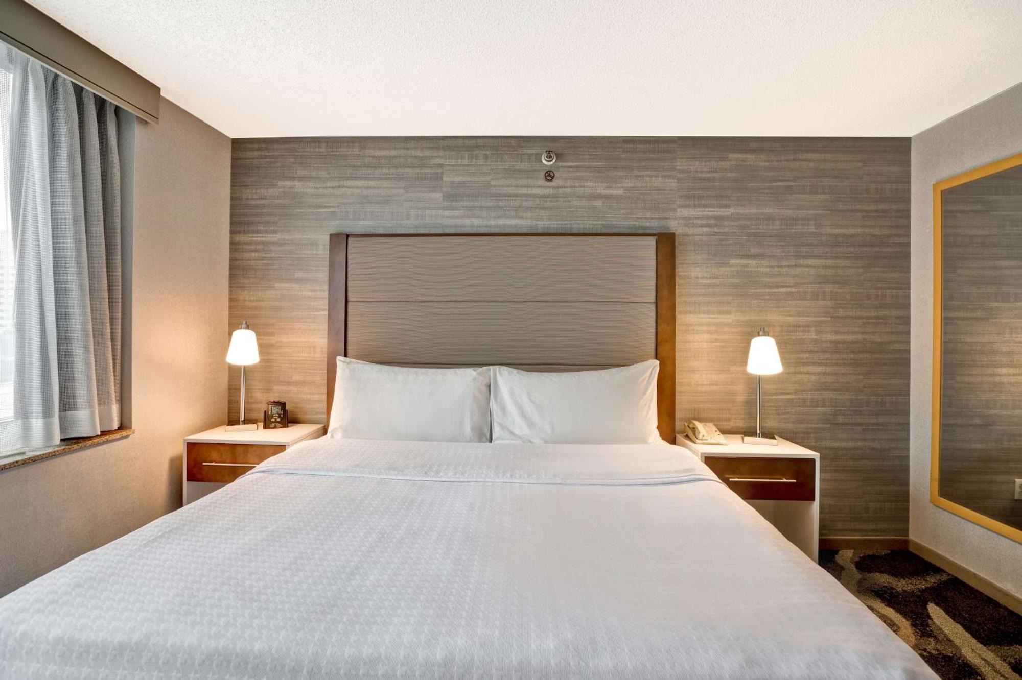 Hotel Homewood By Hilton Downtown Chicago