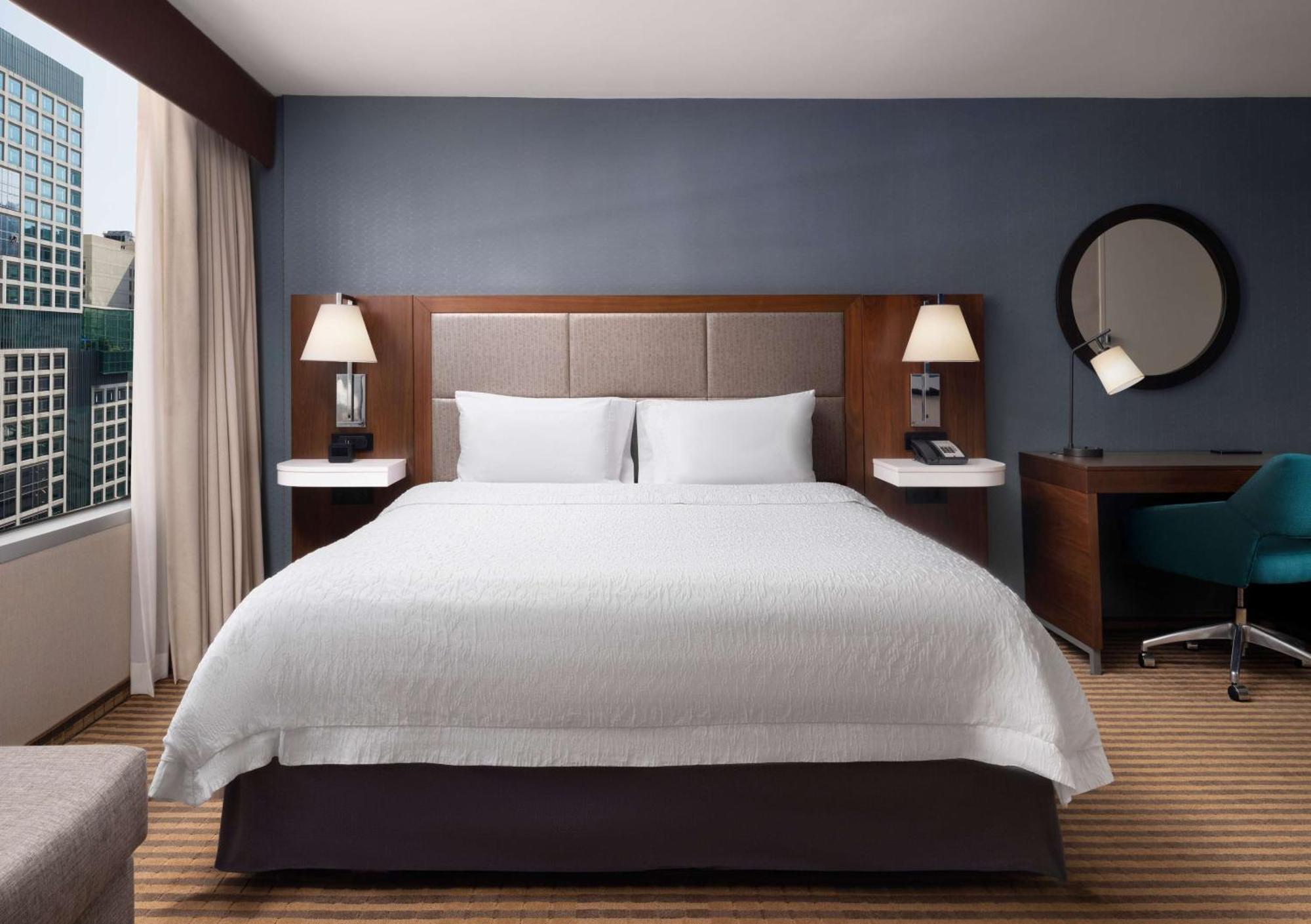 Hotel Hampton Downtown/magnificent Mile 3*