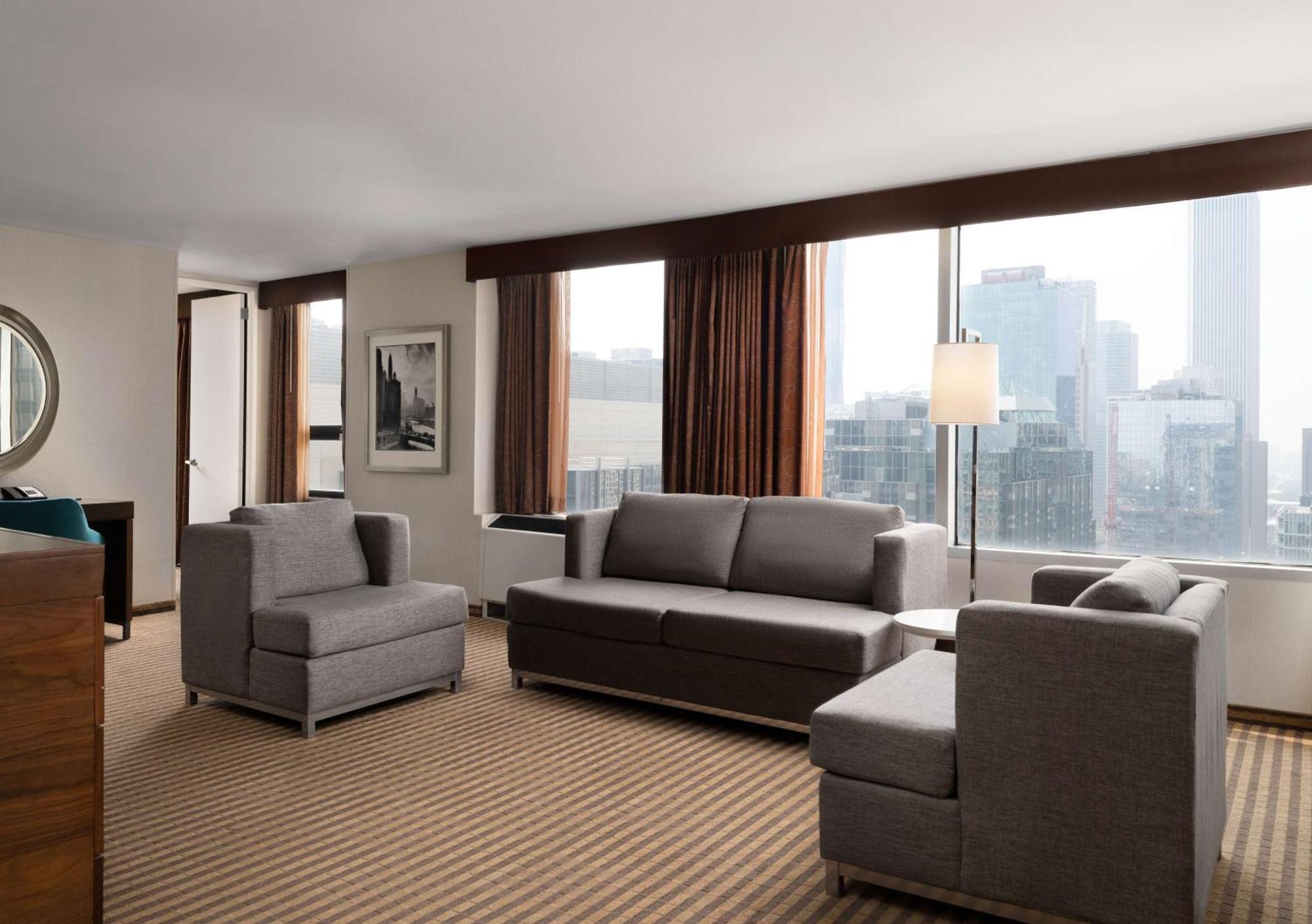Hotel Hampton Downtown/magnificent Mile 3*
