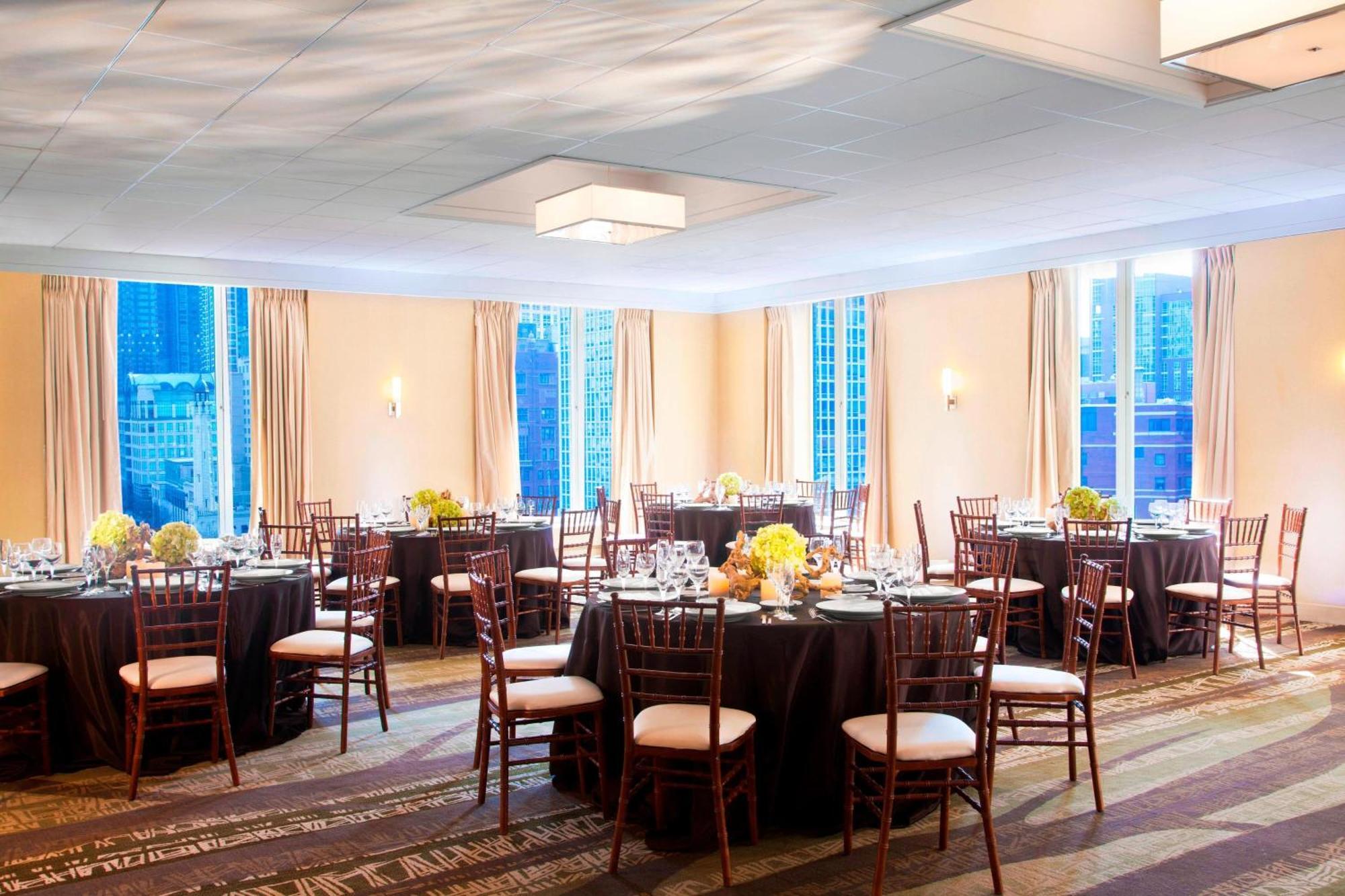 The Westin Michigan Avenue Hotel 4*