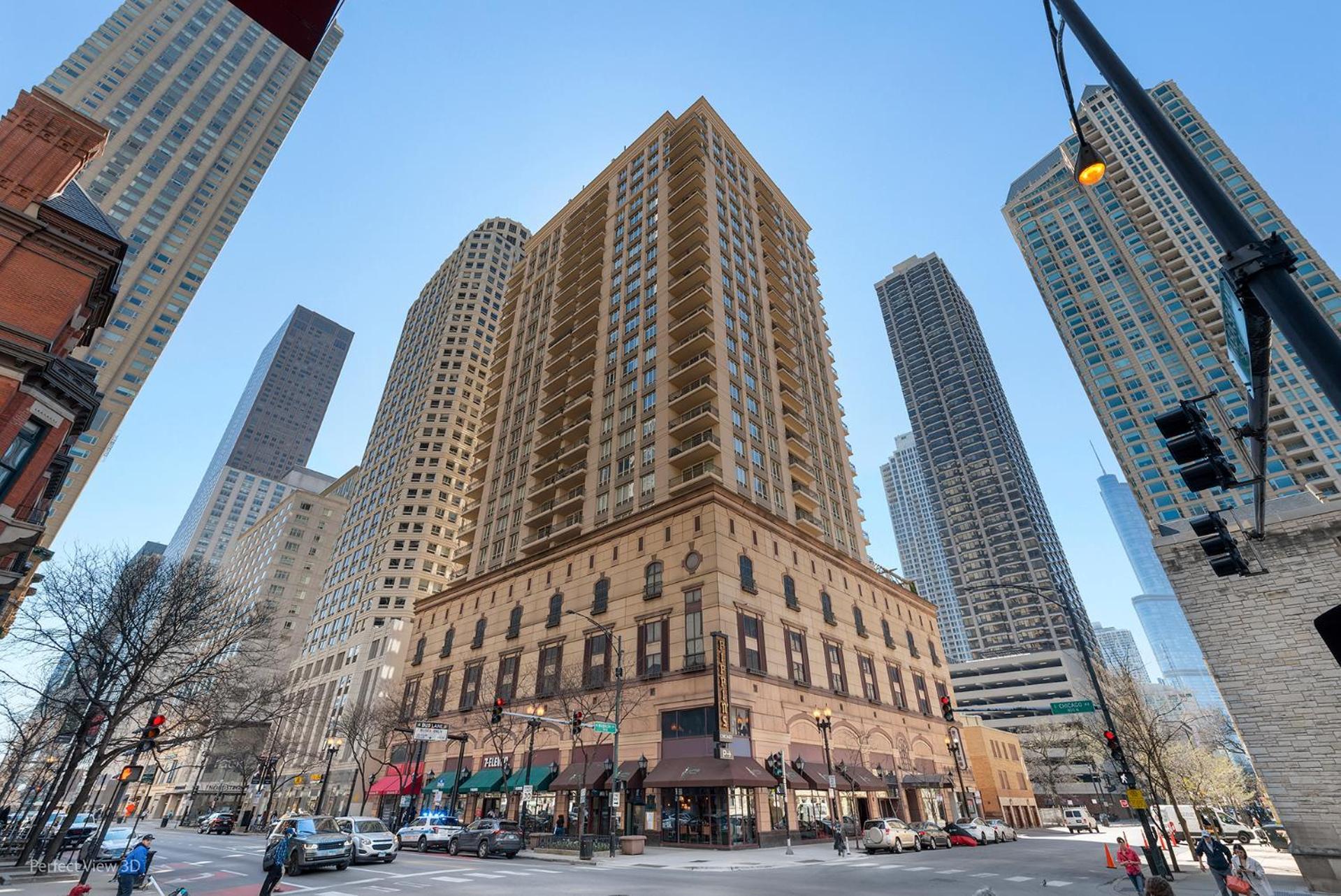 The Bernardin Gold Coast Luxury Near Magnificent Mile Apartment