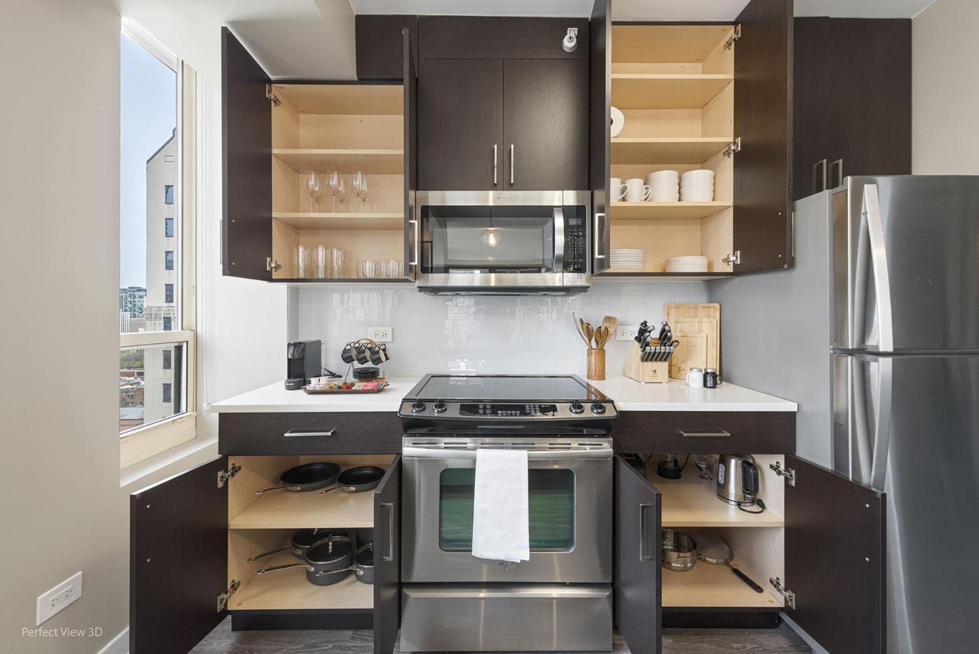 The Bernardin Gold Coast Luxury Near Magnificent Mile
