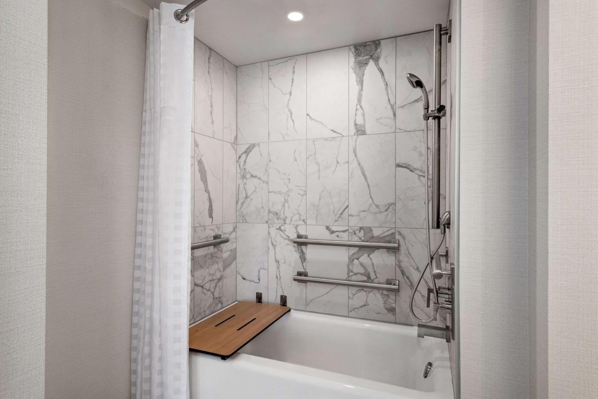 Hotel Hilton Grand Vacations Club Magnificent Mile Chicago