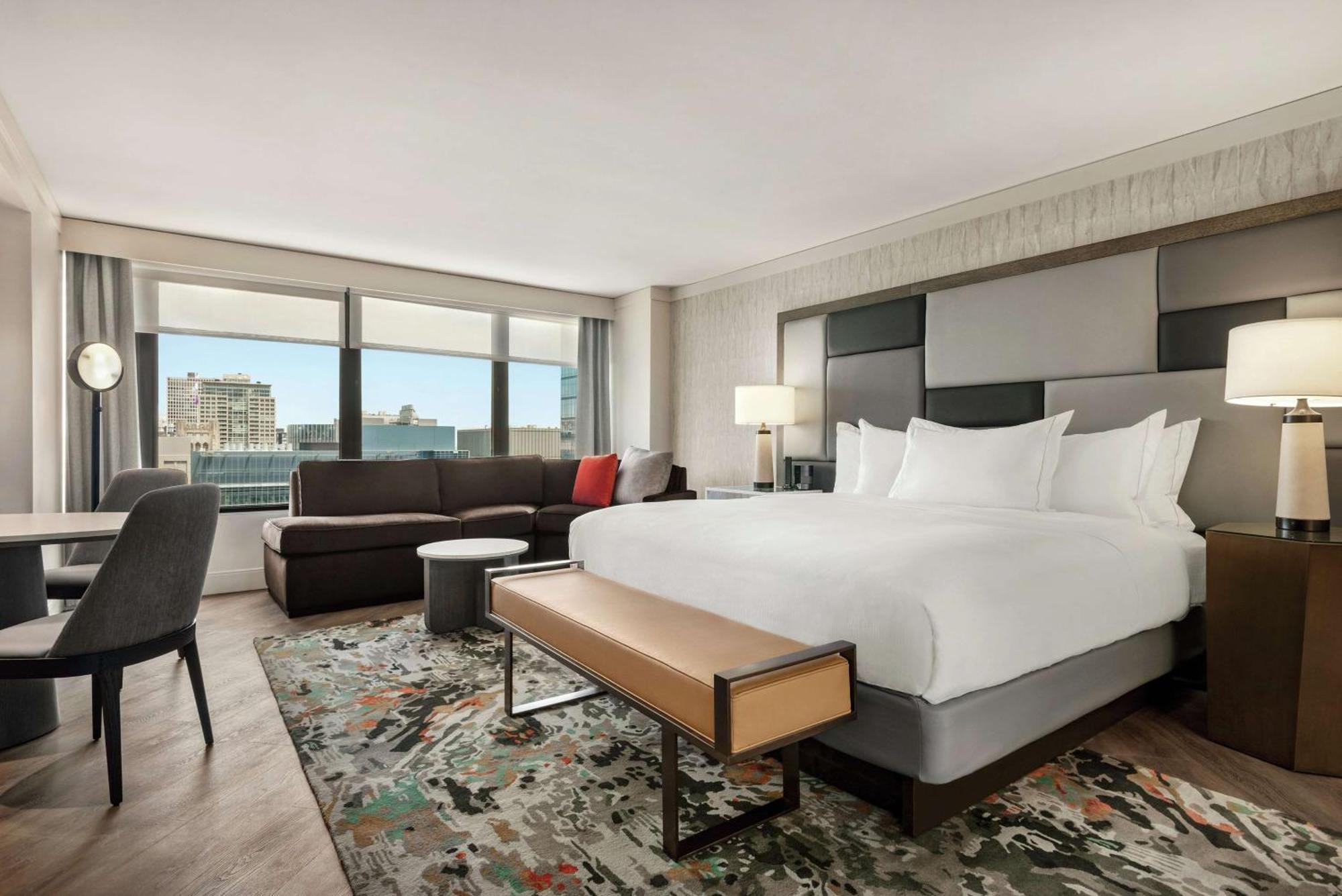 Hilton Grand Vacations Club Magnificent Mile Hotel 3*