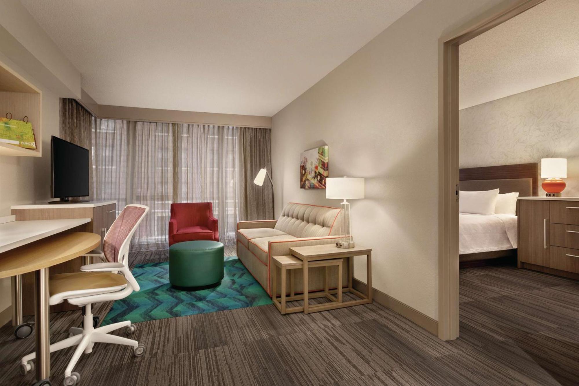 Home2 By Hilton River North Hotel