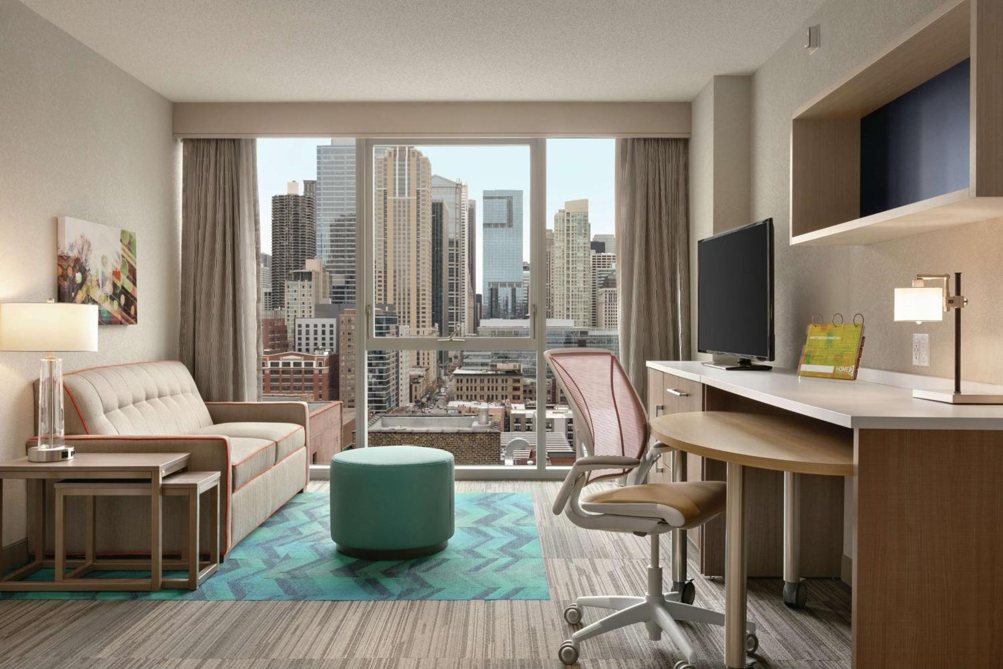 Home2 By Hilton River North Hotel 3*