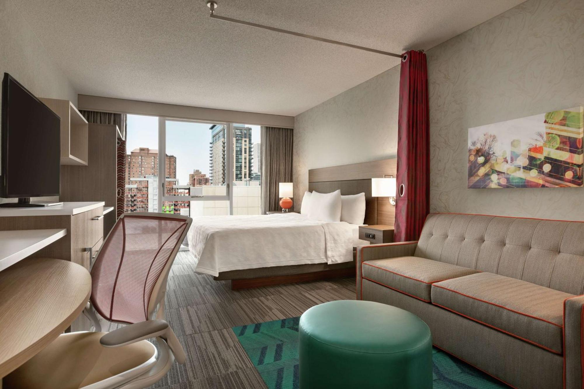 Home2 By Hilton River North Hotel