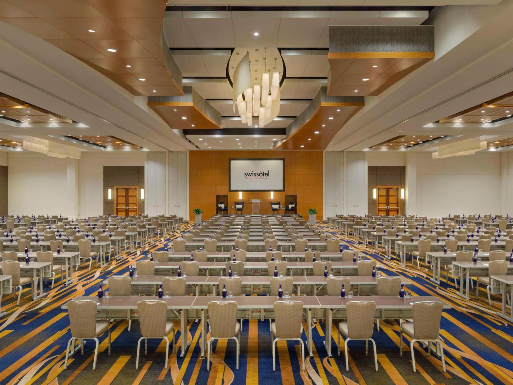 Swissotel Hotel 4*