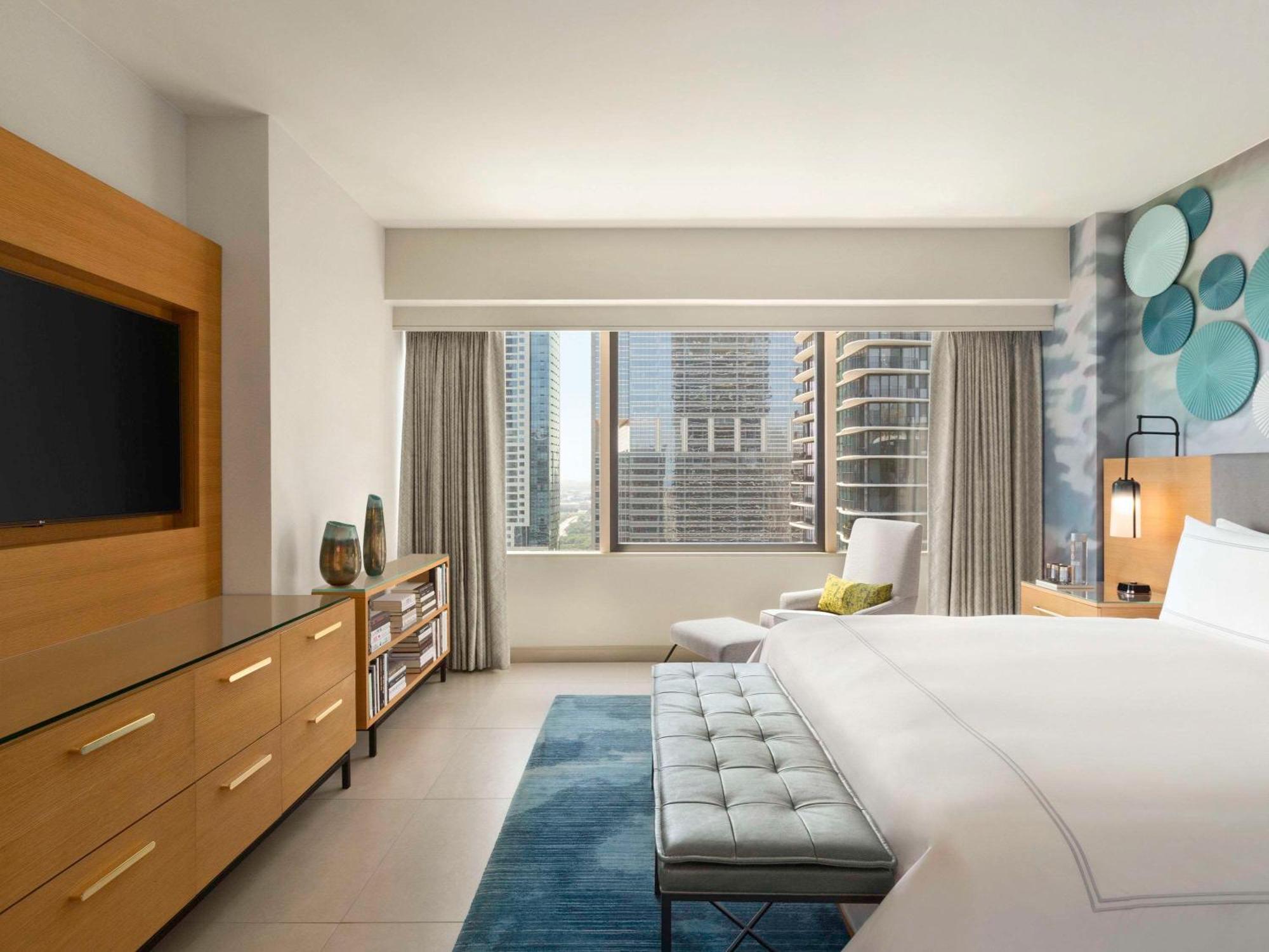Swissotel Chicago
