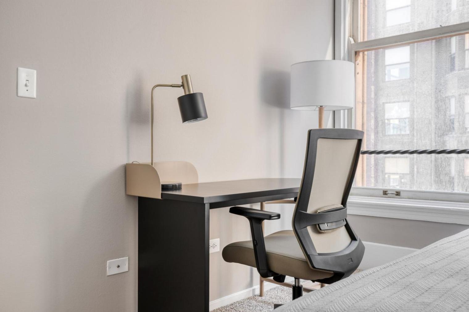 Loop 2br W Gym Doorman Nr L Chi-813 Chicago