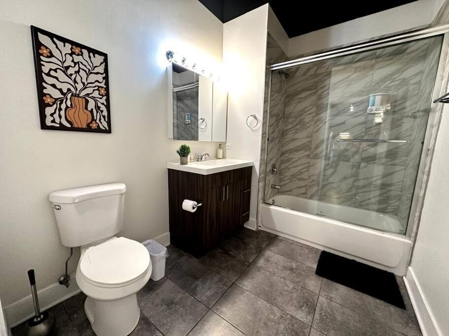Mccormick 3br/2ba Family Oasis For Up To 8 Guests With Optional Parking And Gym Access