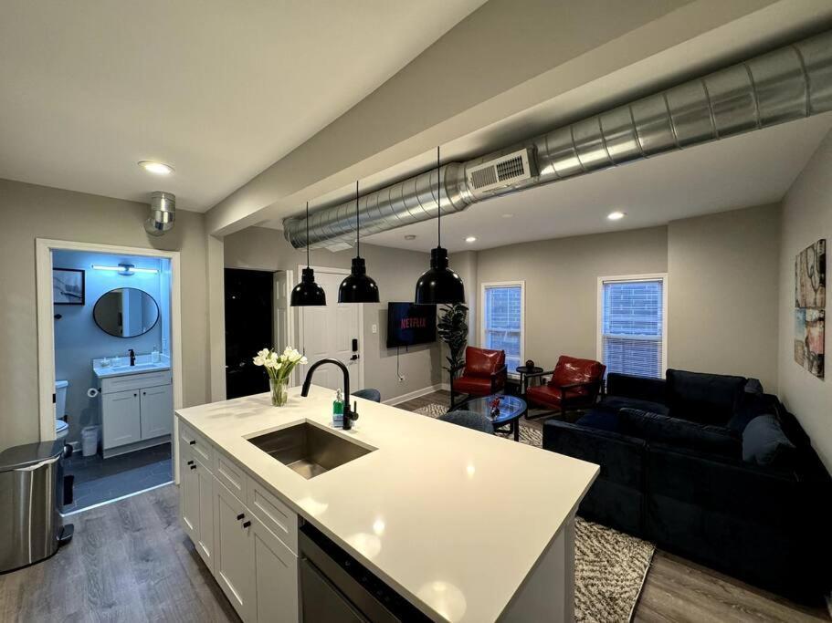 West Loop King Oasis/2br That Sleeps 6 Guests/walk To Fulton Market Apartment Chicago