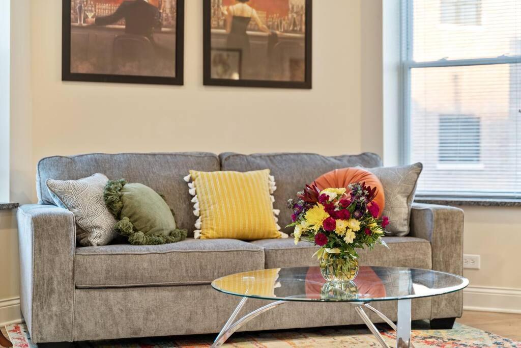 New! 1 Garage Spot Included! Near Brown Line! North Center/st. Ben's Location! Apartment *